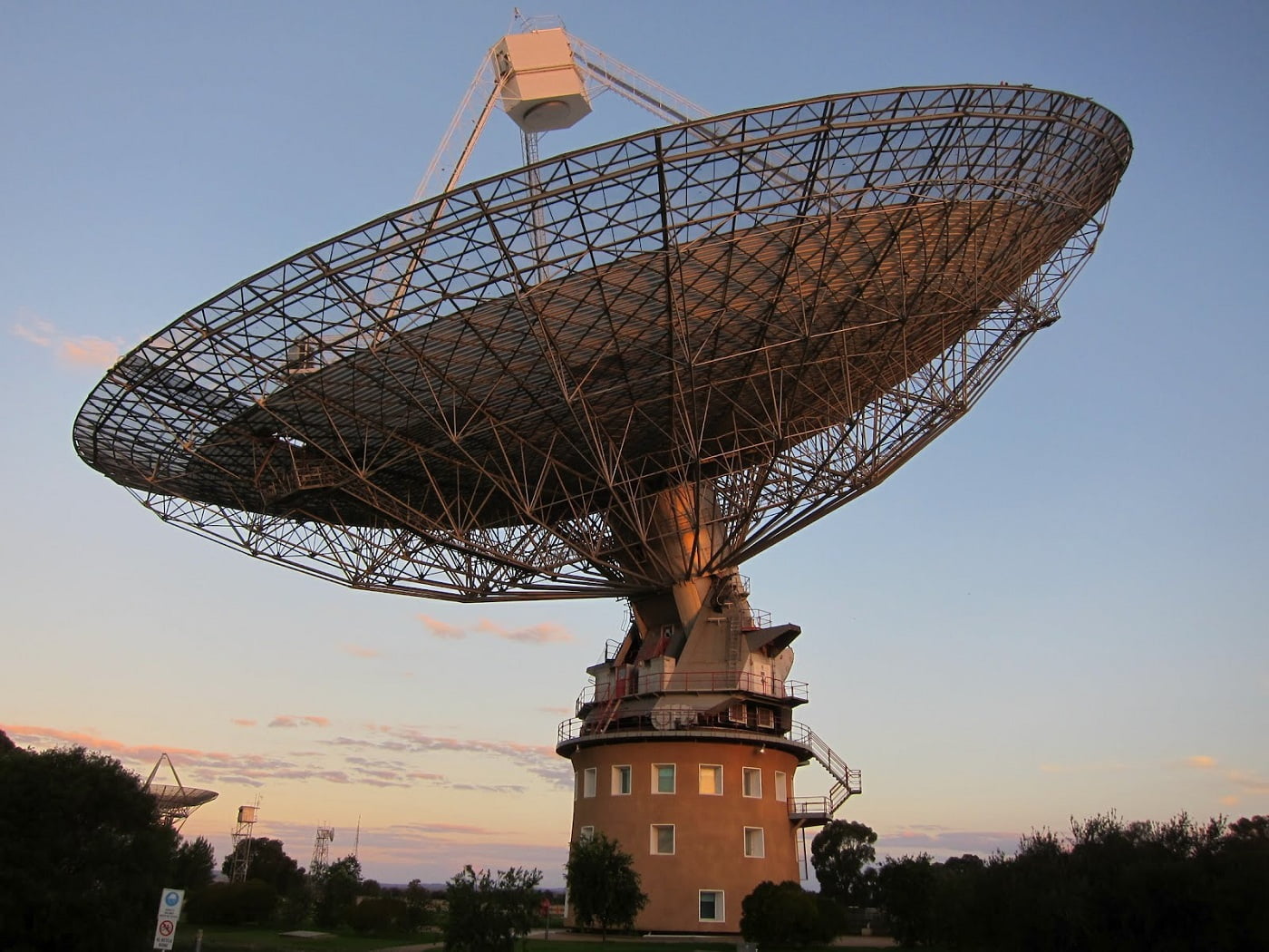 “The Dish” или Лунный заговор с австралийскими антеннами